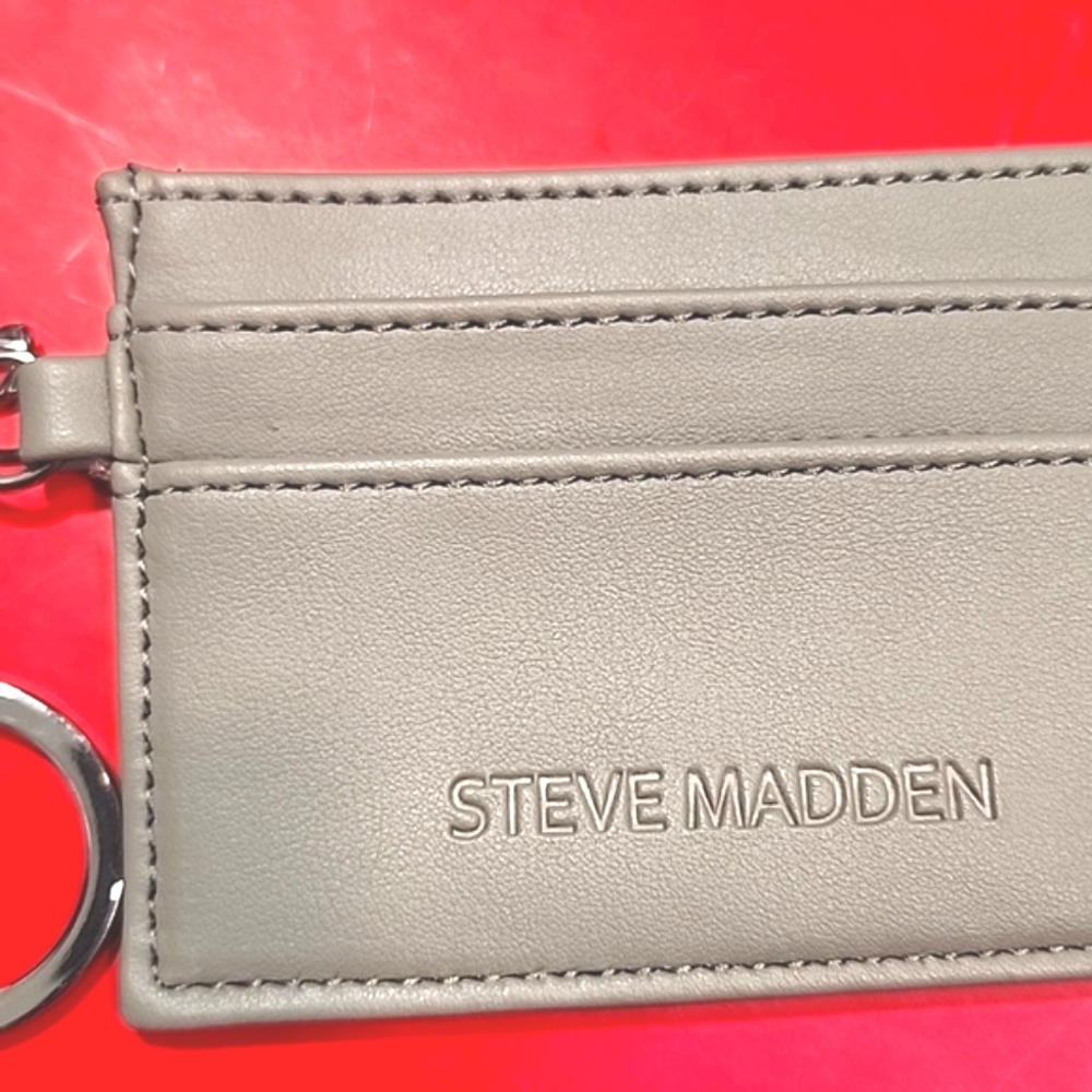 Steve Madden Gray Keychain Wallet Card Holder ID - Picture 2 of 6